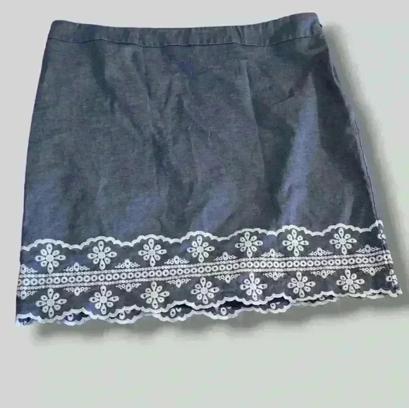 Talbots Women's Chambray Skirt Floral Embroidery Cotton Blue Size 16 #208 - Picture 1 of 9